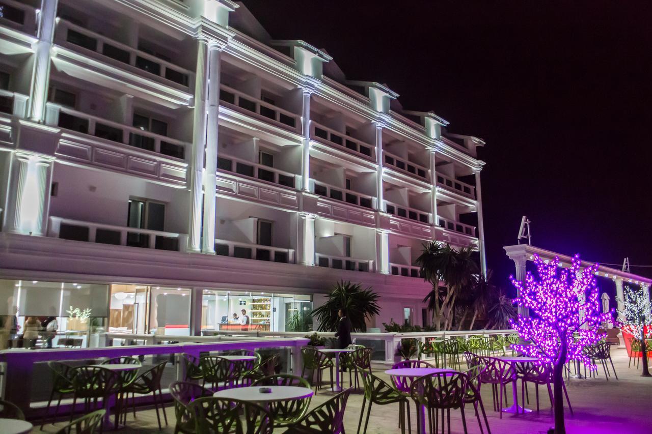 Santa Quaranta Premium Resort Sarandë Buitenkant foto